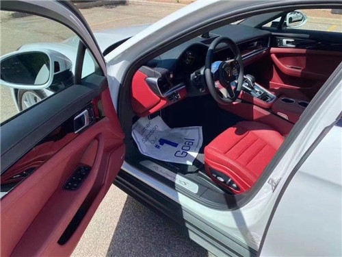 20款Panamera2.9T 4S白红 火山灰现车  