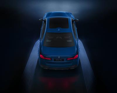 新BMW 5系Li：开宝马，更要坐宝马         