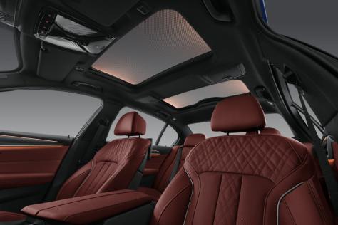 新BMW 5系Li：开宝马，更要坐宝马         
