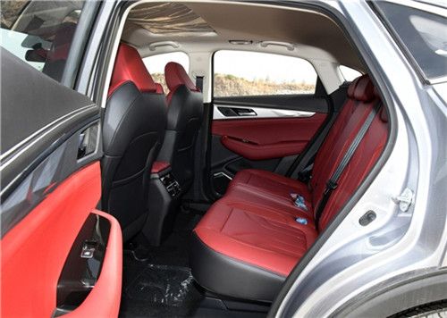 轿跑SUV也可以适合家用？体验2.0T长安汽车CS85COUPE