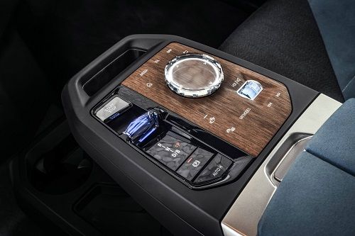 创新纯电动BMW iX迎来全球首秀        