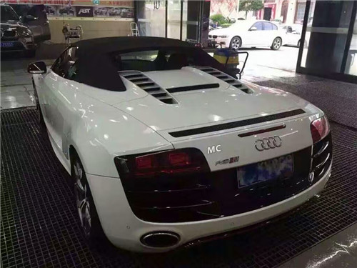 2021款奥迪R8两门两座软顶敞篷5.2跑车 