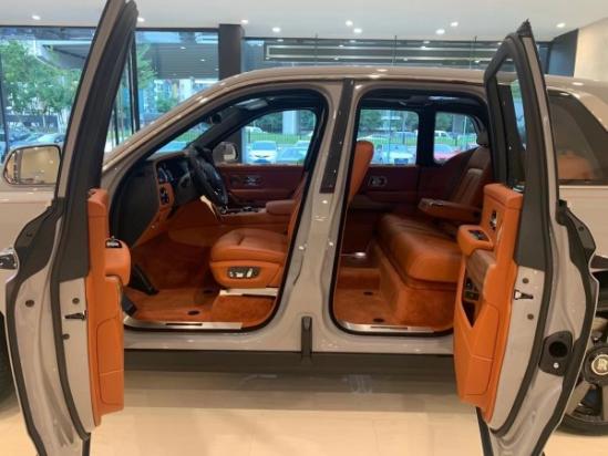 劳斯莱斯库里南SUV钻石Cullinan完美无暇