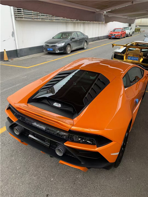 最有名的一些跑车 news_default_28ABE89FEFEF6F9E59787AD82A2D59C1.jpg