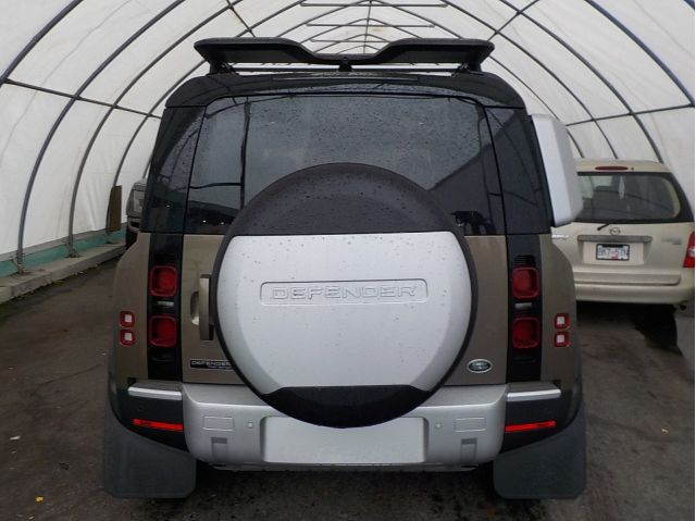 21款全新路虎卫士2.0T版本低售价更亲民