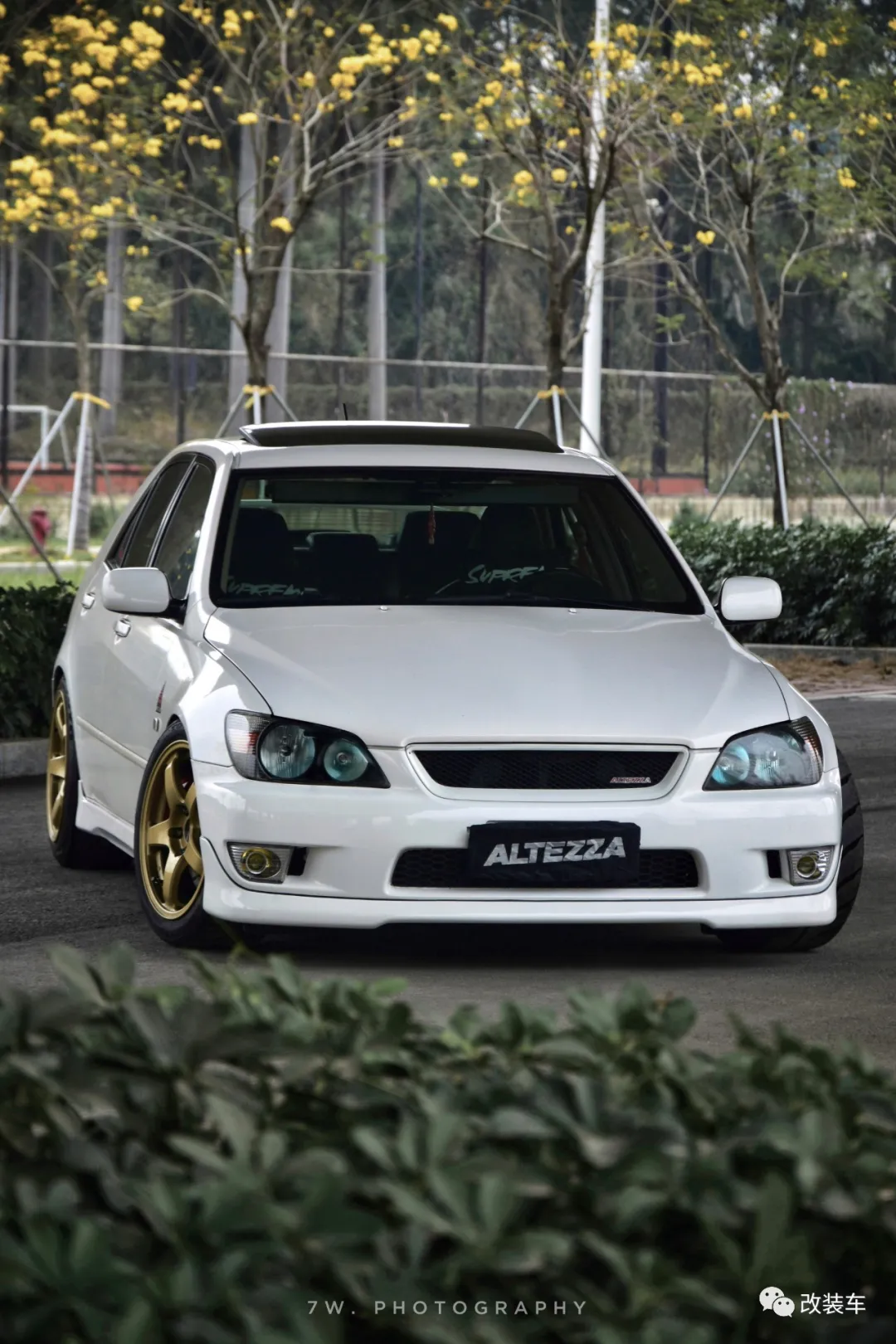 《头文字D》里打酱油在现实里当网红,低调才是咬地鲨最大的炫耀