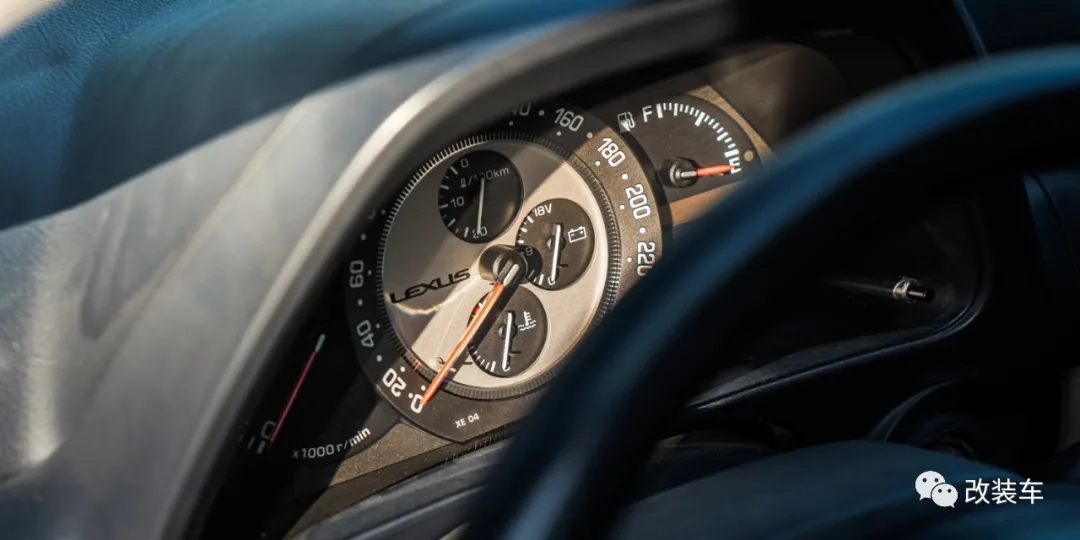 ��ͷ����D�����������ʵ�ﵱ���죬�͵�����ҧ����������ҫ