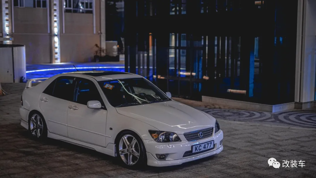 《头文字D》里打酱油在现实里当网红,低调才是咬地鲨最大的炫耀