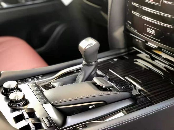 21款全新国六雷克萨斯LX570黑曜限量版 