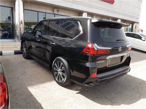 2021款雷克萨斯LX570 国六新车报价惠  