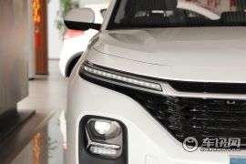 宝骏-宝骏RC-5-RC-5W 1.5L 手动智耀精英型