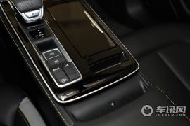 上汽集团-荣威i6 MAX-300TGI 自动爽酷天幕智驾Supreme版