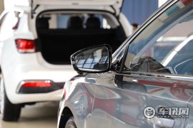 上汽集团-荣威i6 MAX-300TGI 自动爽酷天幕智驾Supreme版