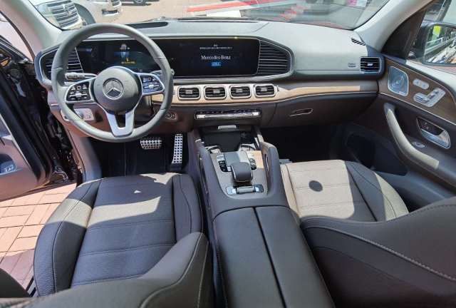 21款奔驰GLS450全新三叉星徽更显尊贵  