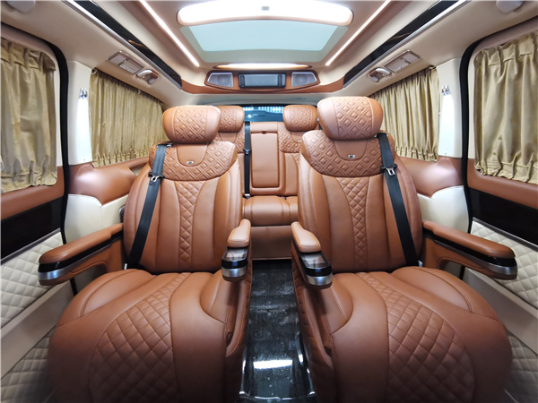 奔驰V260L高顶迈巴赫,豪华行政级MPV