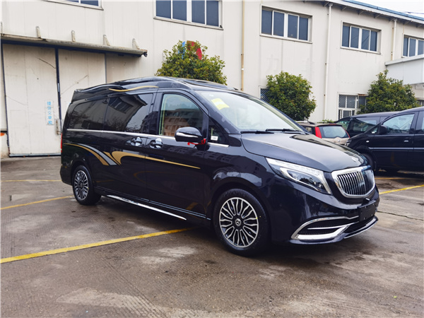 奔驰V260L高顶迈巴赫，豪华行政级MPV  