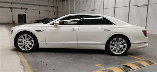 2021款宾利飞驰 高度好评荣耀感十足   