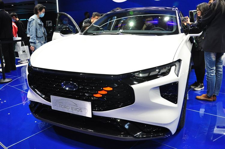 福特在2021上海车展发布中大型SUV：EVOS 