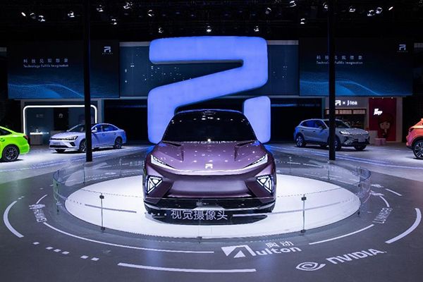 周杰伦官宣全新代言，ES33领衔R汽车上海车展参展阵容
