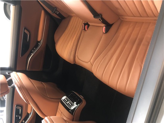 奔驰S400商务与S450豪华型配置解说    