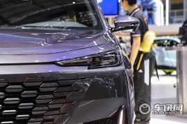 长安汽车-长安UNI-K-2.0T 尊贵型