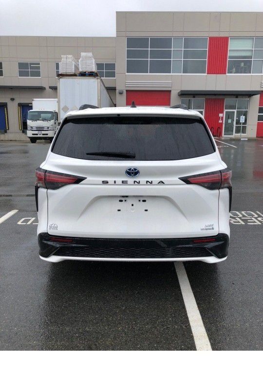 2021款丰田塞纳2.5L 油电混动版报什么 