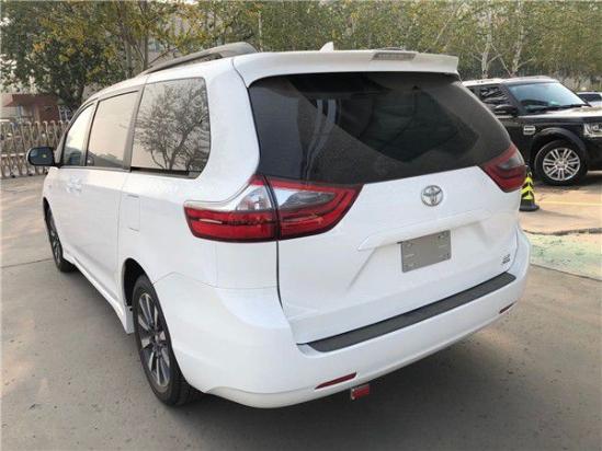 2021款丰田塞纳LE MPV四驱3.5L加版    