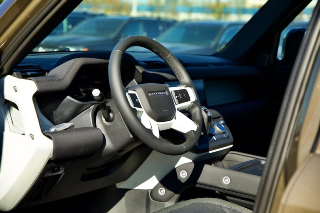 20款路虎卫士P400特别定制版现车