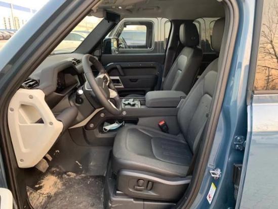 2021款路虎卫士国六预售动力领先能力强