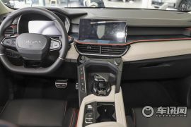 领克-领克06-1.5T 耀Halo  ￥13.86