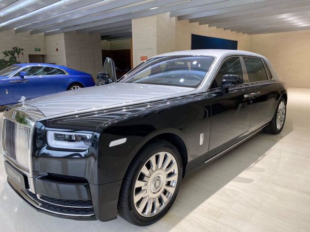 劳斯莱斯幻影加长版 巅峰驾驭实力不凡 