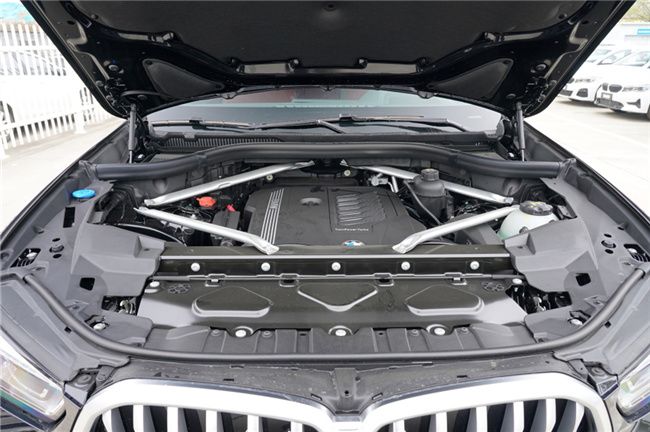武汉（进口）宝马X6售76.69万元起 颜色较齐全