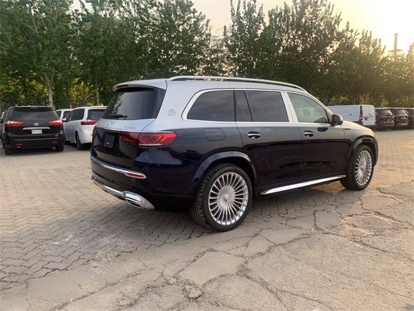 双拼色奔驰迈巴赫GLS600 港口配置齐全 