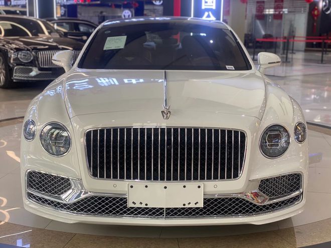 2021款宾利飞驰W12全国可包免税       