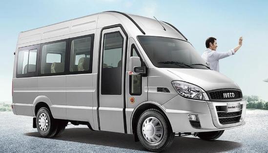 五菱将发布4排9座MPV！网友：生得起3孩的家庭，会买五菱？