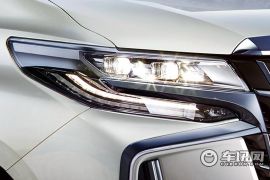 丰田(进口)-埃尔法-双擎 2.5L 豪华版   ￥83.9