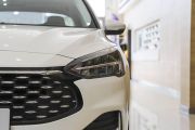长安福特-福克斯-三厢 EcoBoost 180 自动锋潮型
