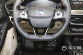 长安福特-福克斯-三厢 EcoBoost 180 自动锋潮型