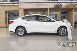 长安福特-福克斯-三厢 EcoBoost 180 自动锋潮型