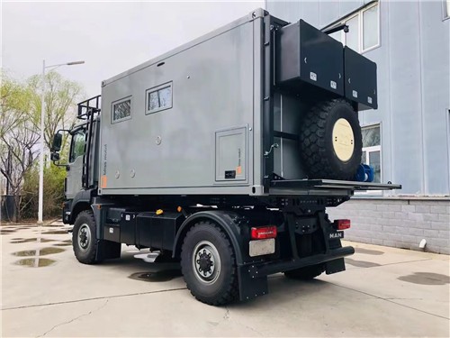 21款曼MAN4X4越野房车既然被成为房    