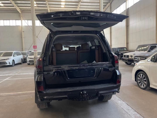 20款丰田酷路泽4500黑金刚 改装包上   