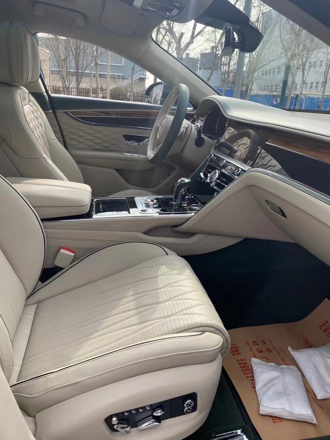 宾利飞驰V8单位采购价格最低走量价出售