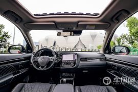 广汽三菱-欧蓝德-2.4L 四驱致尊版 7座