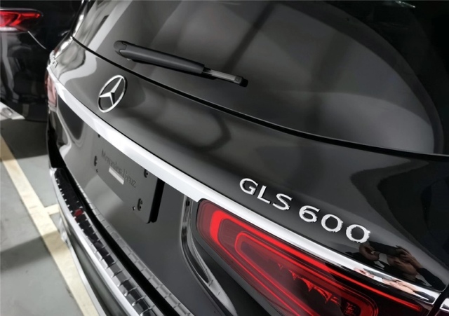 奔驰GLS600 原装魔毯悬挂现车尊贵享   