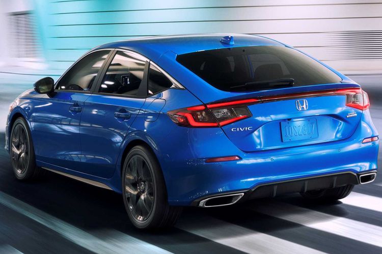 依旧提供手动挡，造型低调许多，全新思域HATCHBACK海外亮相