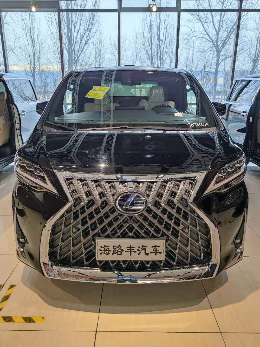 2021款雷克萨斯LM300h移动商务价格    