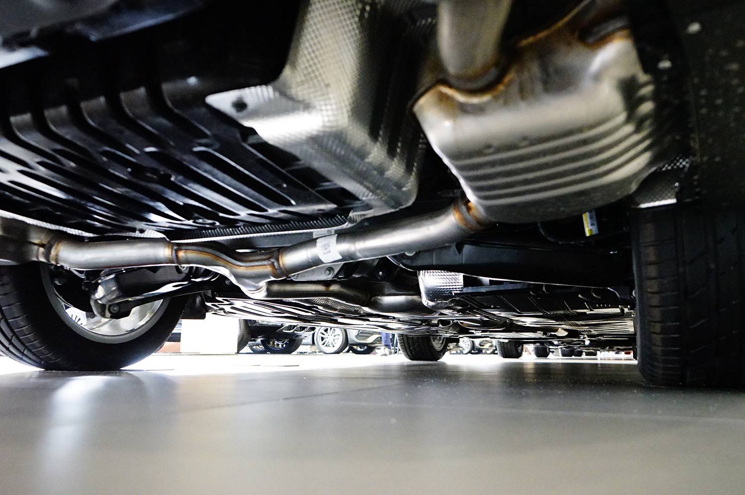 告别排量争议 配置微增 奔驰2021款改款E300L实拍简评