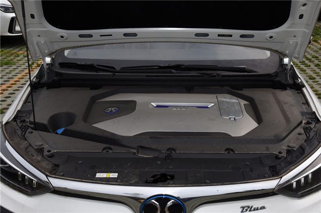 武汉北京汽车—北京EU5售12.99万元起 现车齐全