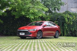 比亚迪-秦 PLUS-DM-i 120KM 旗舰型