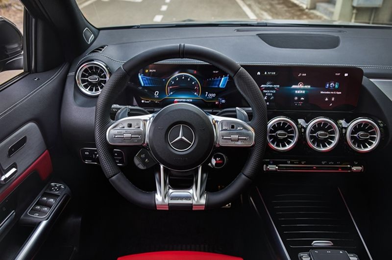 奔驰成都车展阵容：C级/S级上市，V级首秀